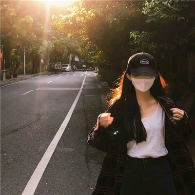 伴游職業中的禮儀與溝通技巧