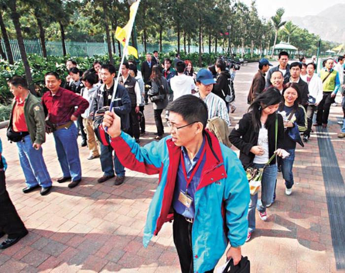 五一前攬生意的伴游多起來當伴游要做什么？(圖)
