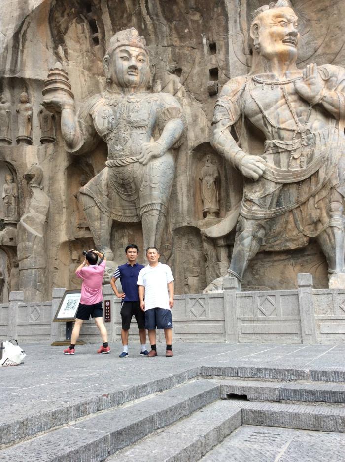 河南一家四口結(jié)伴游中國(guó)2個(gè)月(河南適合一家四口旅游的地方)