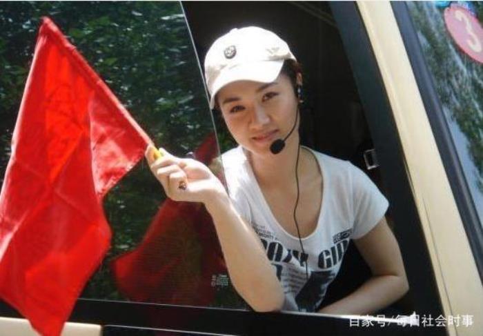  一個“伴游”與導游，有什么區別嗎？(組圖)