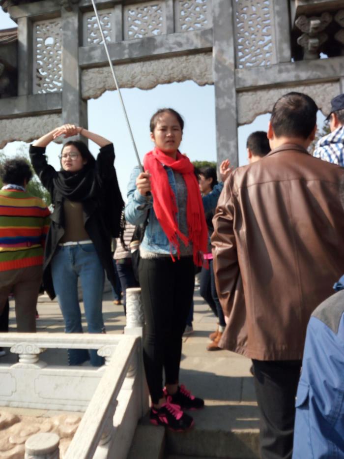  網上現“伴游”服務這么貴?專家:晚上還要陪睡