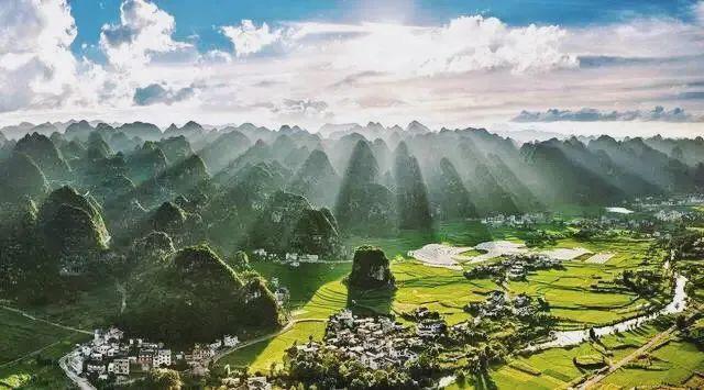 被封“中國最美”，全國唯一沒有平原的貴州省，每處山水都封神！