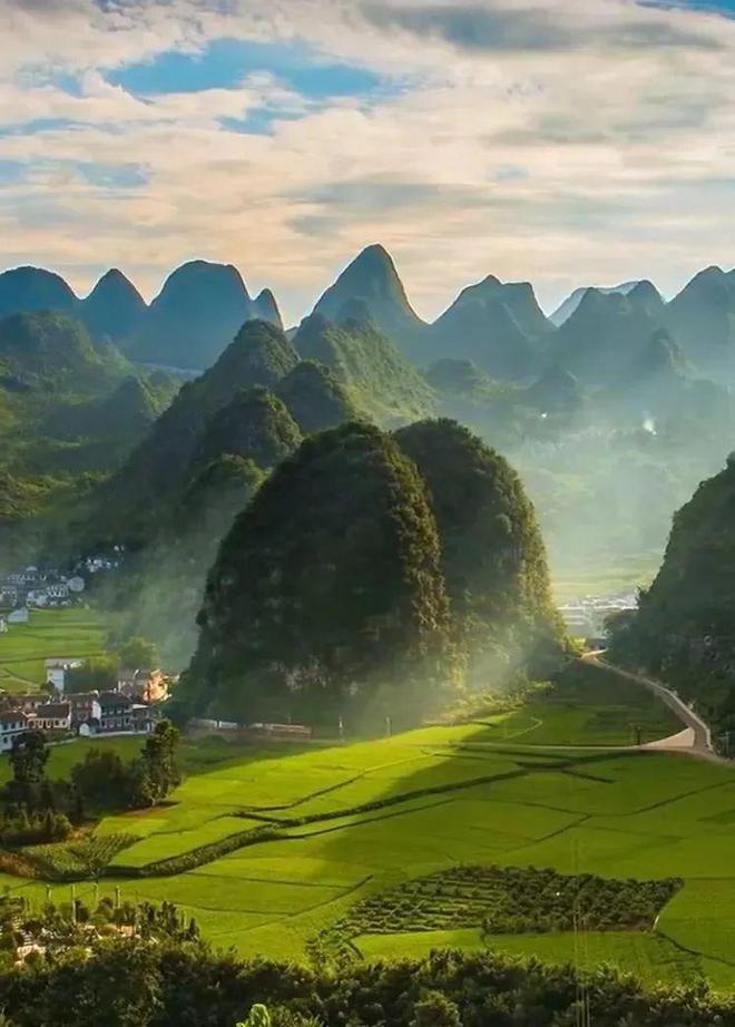 被封“中國最美”，全國唯一沒有平原的貴州省，每處山水都封神！