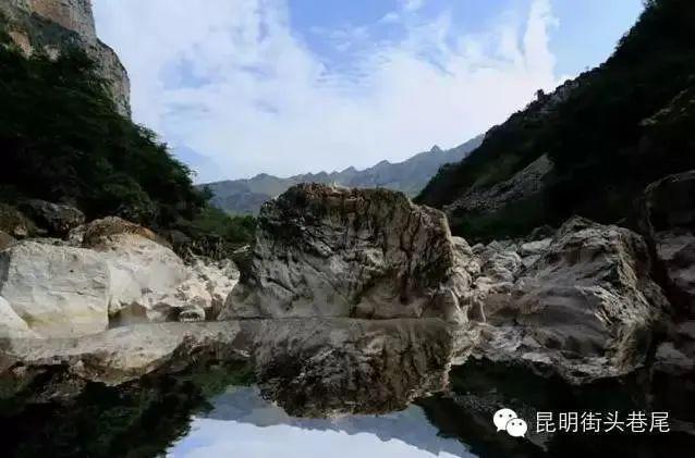 在云南世界最高橋上，看亞洲落差最大的瀑布，會有多震撼！