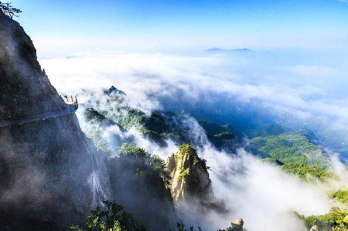 洛陽老君山云海什么季節(jié)出現(xiàn)多 附最佳觀賞地點