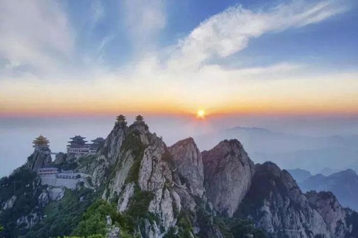 洛陽老君山云海什么季節(jié)出現(xiàn)多 附最佳觀賞地點