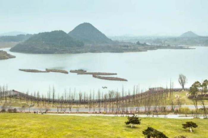 貴陽月亮湖公園春季游玩攻略