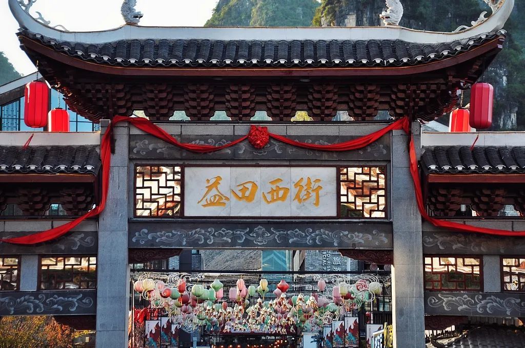 自駕探索山水極致 駛入喀斯特秘境