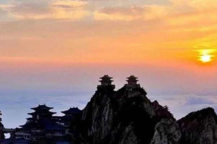 夜爬老君山攻略 老君山夜爬詳細路線