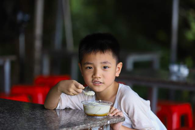 中國落差最大的瀑布，負離子含量極高，位列廣東景區天然氧吧之首