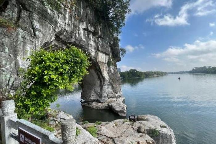 象鼻山景區(qū)怎么玩 有什么好玩的地方