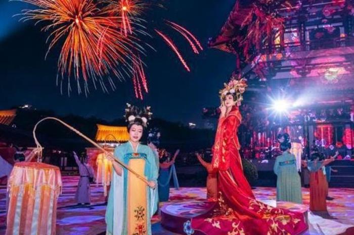 大唐芙蓉園晚上演出是免費(fèi)的嗎