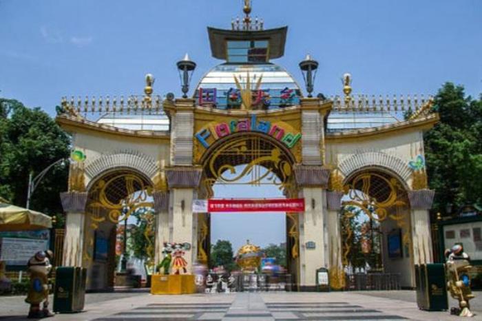 國色天鄉童話世界和陸地樂園有什么區別