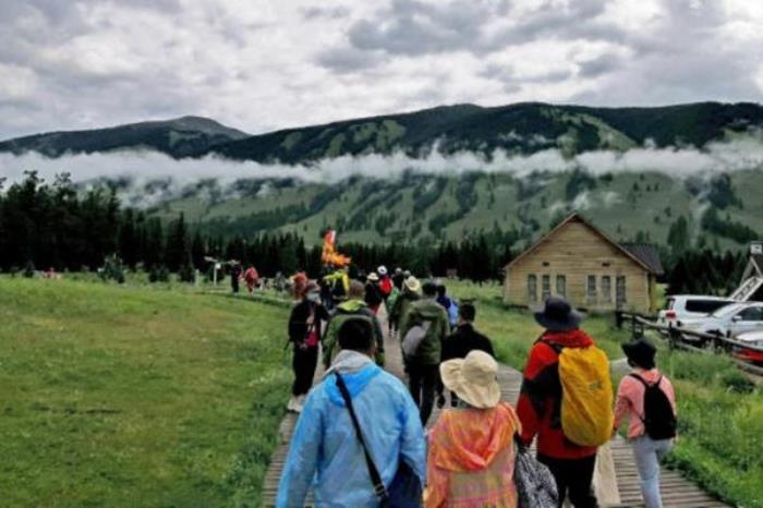 7月份去新疆旅游合適嗎