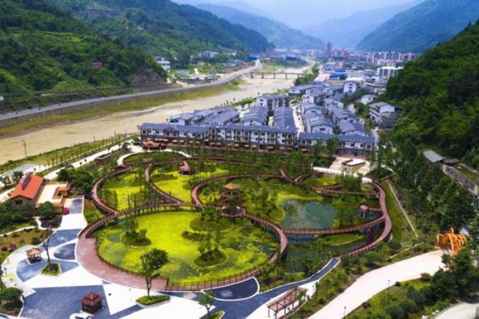 靈關石城