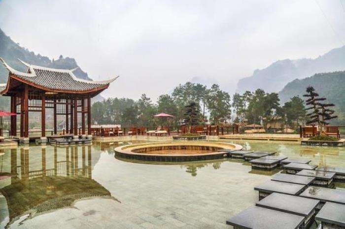 九龍洞溫泉度假莊園