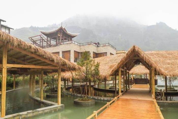 九龍洞溫泉度假莊園
