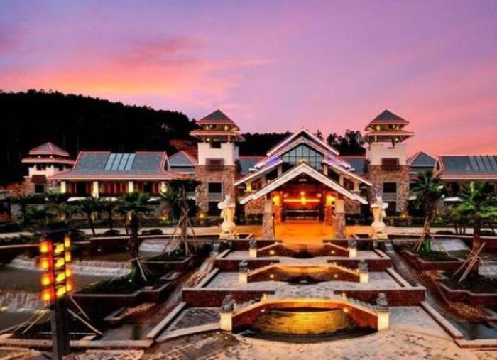 九龍洞溫泉度假莊園