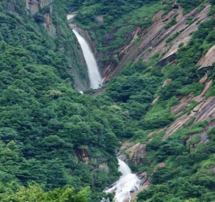 青陽九子巖景區(qū)