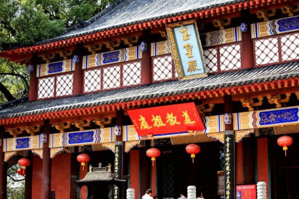 龍虎山風景區