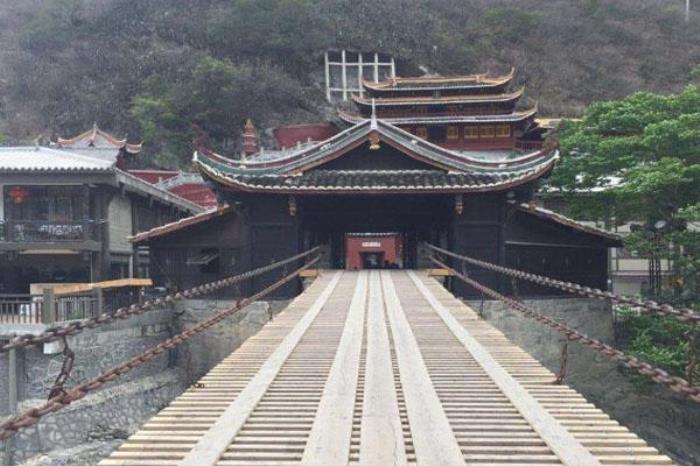 瀘定橋