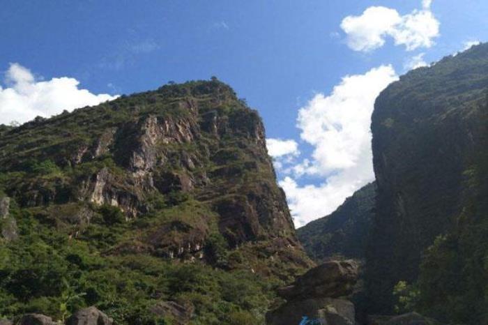 橫山石門