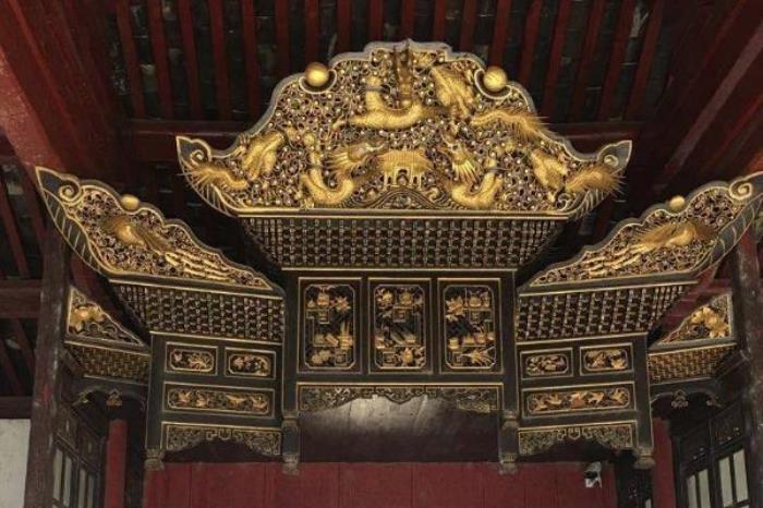 納樓土司府