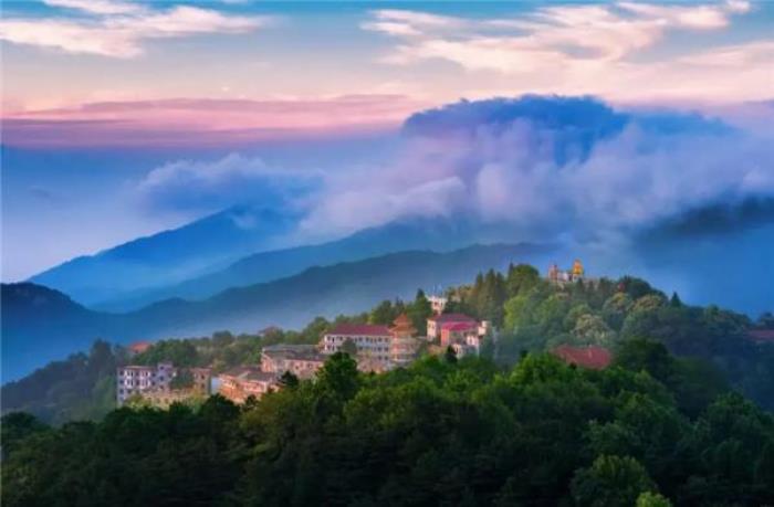 信陽(yáng)雞公山