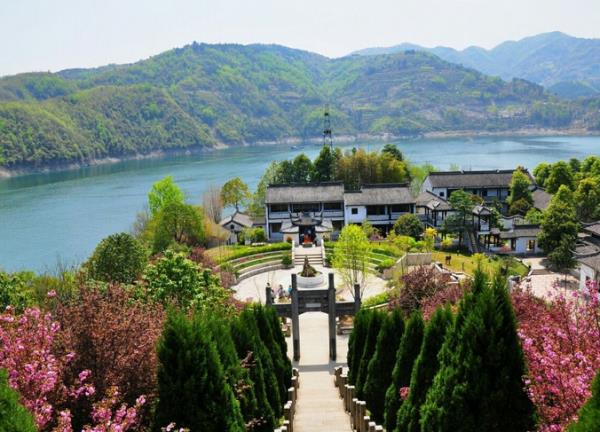 瀛湖風景區