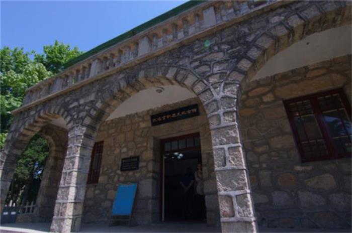 信陽(yáng)雞公山