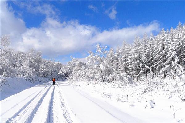 長(zhǎng)城嶺滑雪場(chǎng)