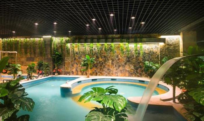 塞納溫泉會館