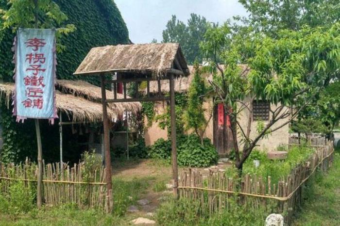 焦崗湖影視城