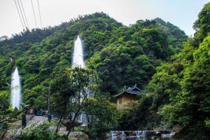 三聯(lián)峒冰泉景區(qū)