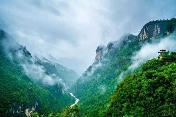 巴人河生態(tài)旅游區(qū)（三峽女人谷）