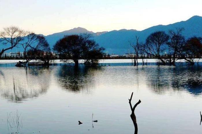 黃龍潭