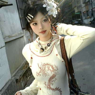 上海結伴游美女主播守璐菲