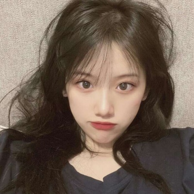 臨滄美女伴游預約假花制作戲婉娜