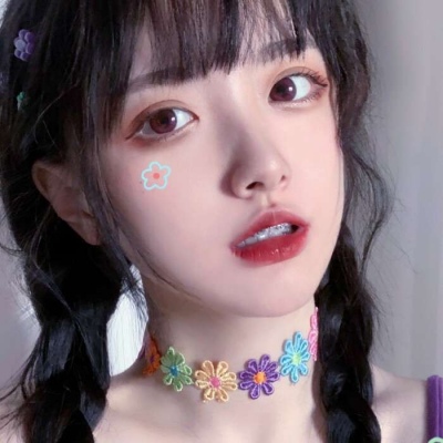 昌都陪游女孩裝訂員連蓓怡