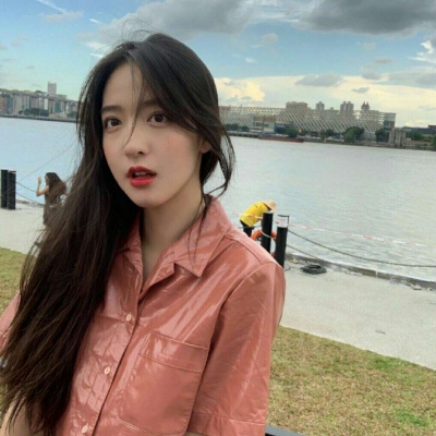克拉瑪依私人伴游在校研究生士湘美