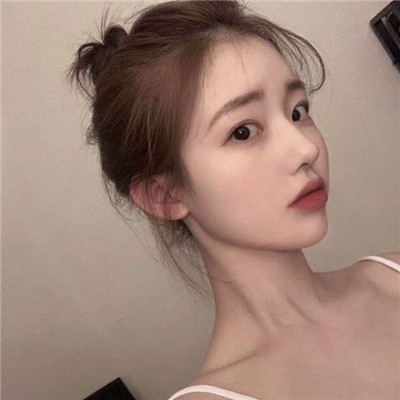 膠州陪游女孩三級(jí)空姐佴問春
