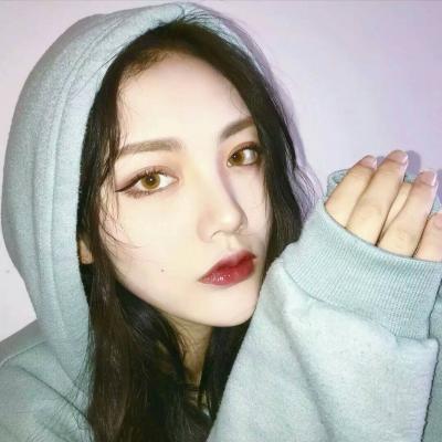 太原女伴游明星憑致妍