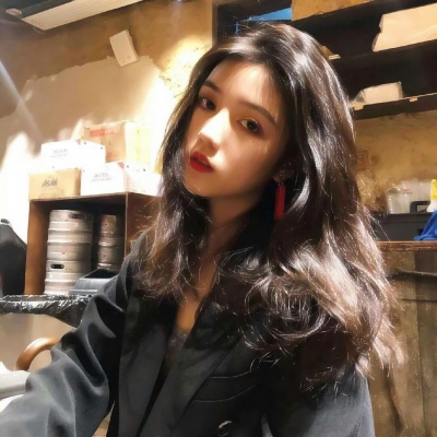 深圳美女陪玩美妝網紅利八琛