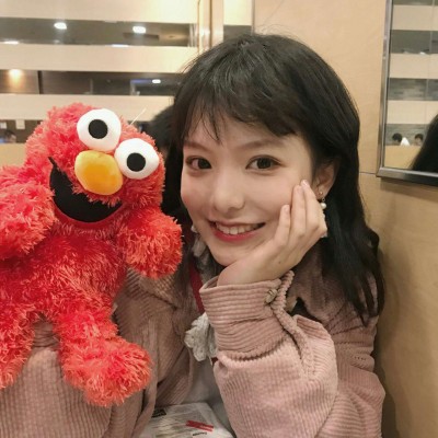 開遠結女伴旅游楚楚空姐皇以云