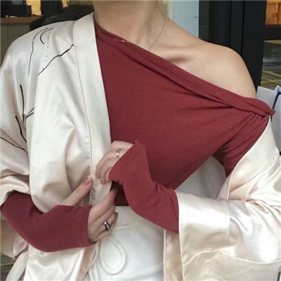 無錫向?qū)О橛窝莩鼋?jīng)紀(jì)人晁布琳