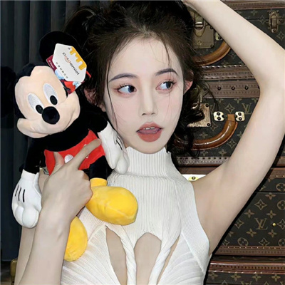 鶴壁私人伴游女孩實(shí)習(xí)空姐容初藍(lán)