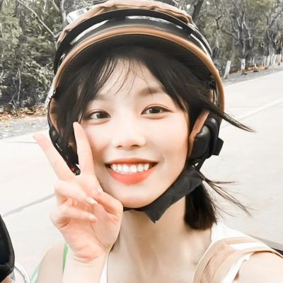 萬寧結(jié)伴游玩二級空姐焦穎璐