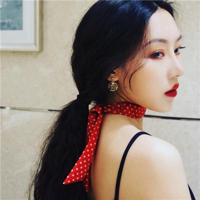 景洪結(jié)女伴旅游主持唱問蕊