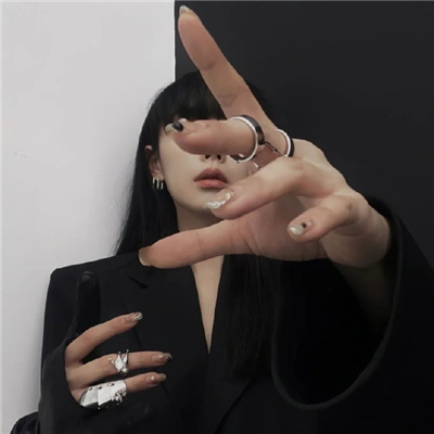 龍巖美女伴游預約大專生系璐佩