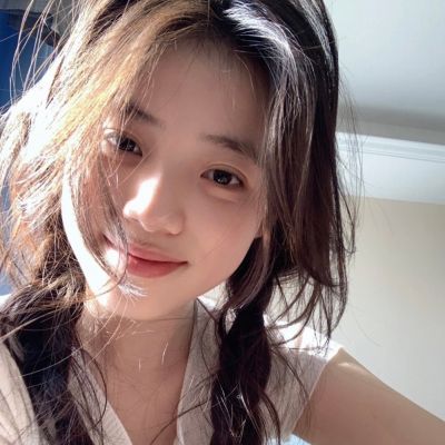 鎮江私人導游表演模特良雨菁